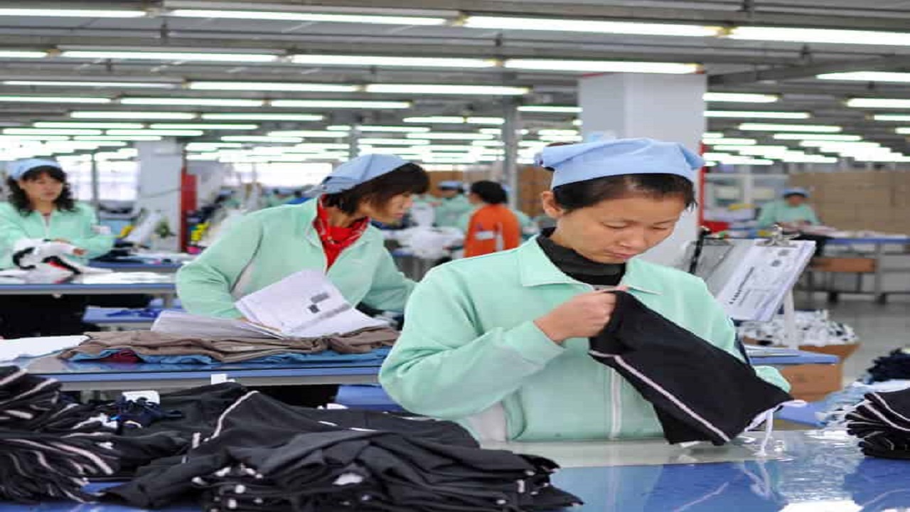 What Makes Chinese Clothing Suppliers Stand Among Leading Clothing Manufacturers